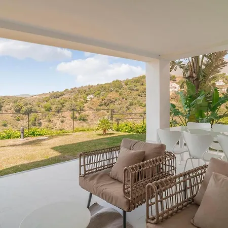 شقة Nice In With 2 Bedrooms, Wifi And Outdoor Swimming Pool *