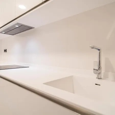 Nice In With 2 Bedrooms, Wifi And Outdoor Swimming Pool * إِستيبونا